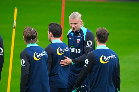 Norway's Erling Haaland, centre right, attends a training at the Ullevaal stadium in Oslo, Tuesday, Oct. 8, 2024.