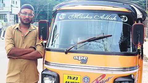 Mohammed Shabir is leading a team of emergency blood donors 
since 2019.