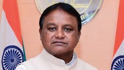 CM Mohan Charan Majhi flies commercial to save public money