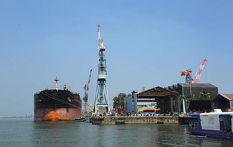 The tugs will be built in accordance with the designs of Robert Allan Ltd, a leading design house for harbour tugs.