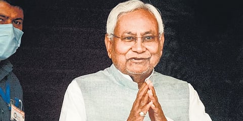Nitish at it again, asks DGP to recruit cops with folded hands