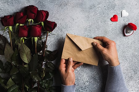 Representational image