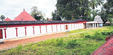 Shiva temple in Valiyasala