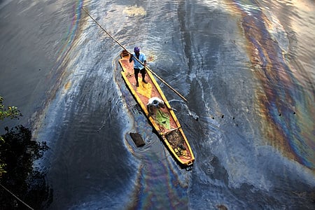 Oil spill in Ennore Creek