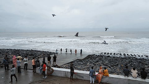 Officials urge fishermen to leave for cyclone shelter in Paradip 