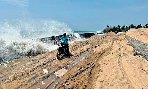 Slushy sand all over the highway road connecting Pulicat with Kattupalli