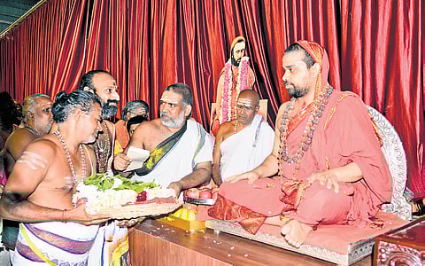 Jagadguru Sannidhanam Sri Sri Vidhushekhara Bharati Mahaswamy at Sudharma