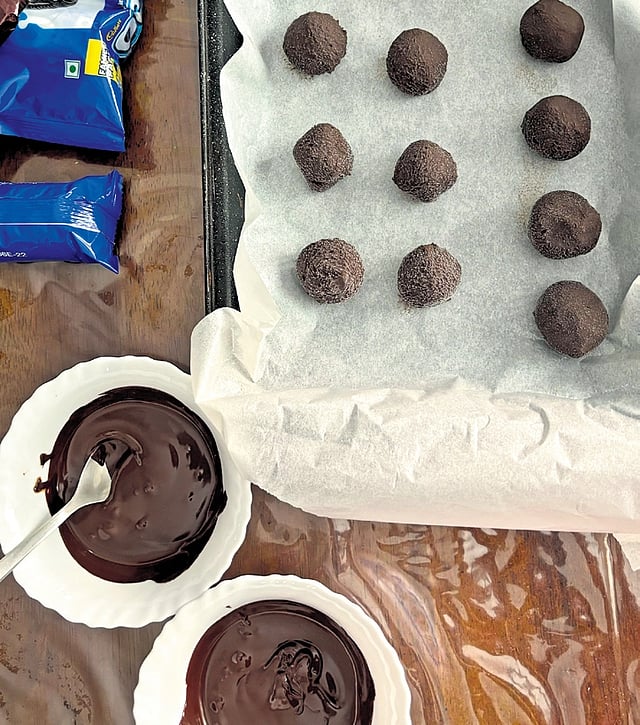 Rasgulla Chocolate Truffles are not just sweet; they’re a conversation starter. 