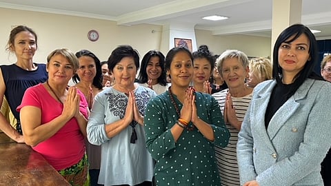 Teacher Nikita with her Uzbek students who learn Kathak from her in Tashkent