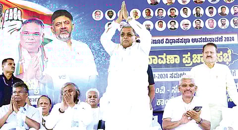 CM Siddaramaiah campaigns for Congress candidate Yassirkhan Pathan in Shiggaon on Monday