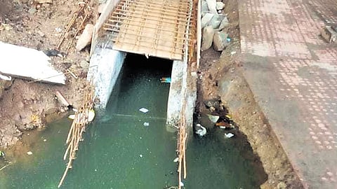 French tourist injured after falling into open drain at Fort Kochi