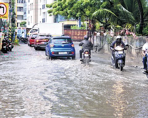 Mugalivakkam main road, Manali, Madhavaram, Tiruvottiyur, and Ambattur received the bulk of rainfall on Thursday