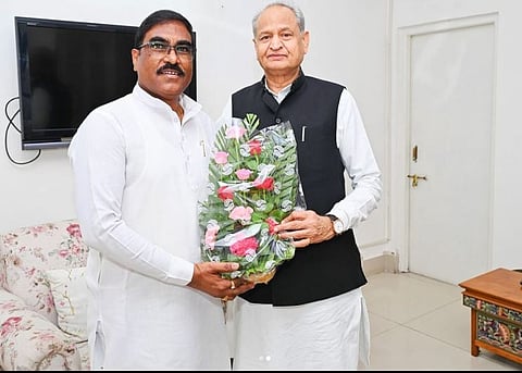  Former Sambalpur MP, Bhawani Shankar Hota with former Chief Minister Ashok Gehlot 