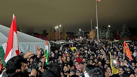 Thousands of Canadian Hindus showed up at the Hindu Sabha Temple in Brampton to protest the coast-to-coast temple attacks seen on Diwali weekend