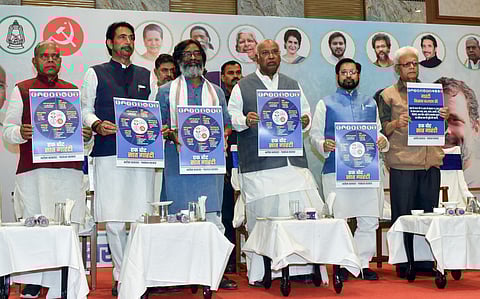 Jharkhand CM Hemant Soren with AICC President Mallikarjun Kharge, Jharkhand Congress Incharge Gulam Ahamad Mir, CPI(ML) committee member Shubhendu Sen and others release the INDIA bloc's joint manifesto for the Jharkhand Assembly elections in Ranchi.