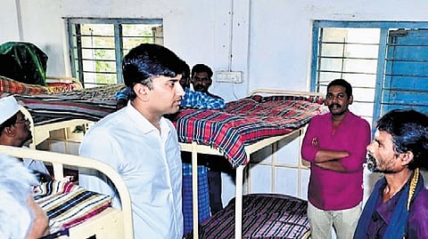VMC chief Dhyanchandra HM interacting with the residents of the shelter homes in Rani Gari Thota on Friday