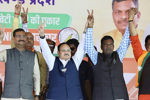 The video posted on Jharkhand BJP's social media handles shows a group of people, seemingly members of the Muslim community forcefully entering the house of a JMM supporter. 