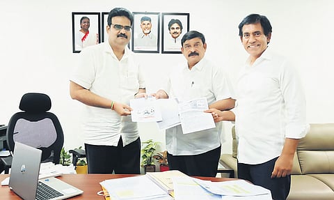 BJP floor leader P Vishnu Kumar Raju and Adoni MLA PV Parthasarathi call on Twenty Point Programme Chairman Lanka Dinakar at State Secretariat