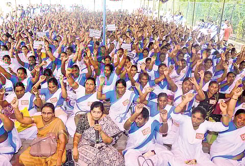 Asha workers staged a protest at Dharna Chowk in Vijayawada.
