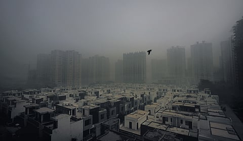 A thick layer of smoggy engulfs the national capital on Monday.