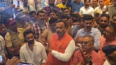 BJP General Secretary Vinod Tawde addressing the media over allegations of distributing money to voters.