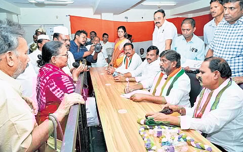 Dy CM Mallu Bhatti Vikramarka along with other ministers participated in an initiative to understand the people's grievances.