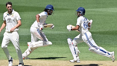 Yashasvi Jaiswal and KL Rahul during the second day of the Border Gavaskar Trophy.