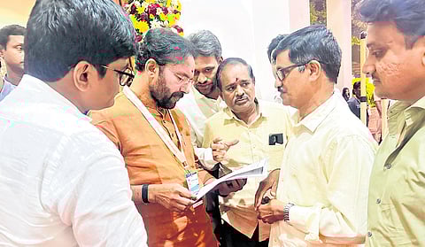 Employees Associations of Andhra Pragathi Grameena Bank met Union Minister of Coal G Kishan Reddy and submitted a representation in Hyderabad 