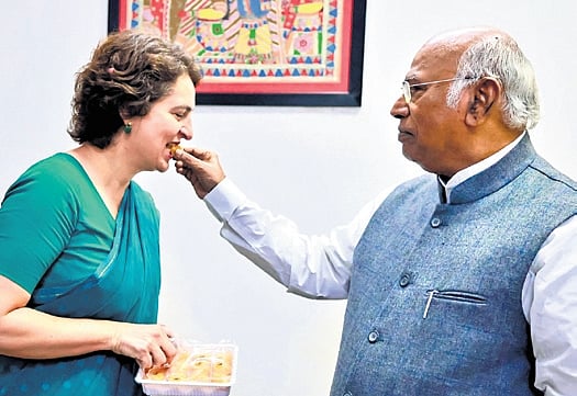 Congress president Mallikarjun Kharge congratulates Priyanka on her victory