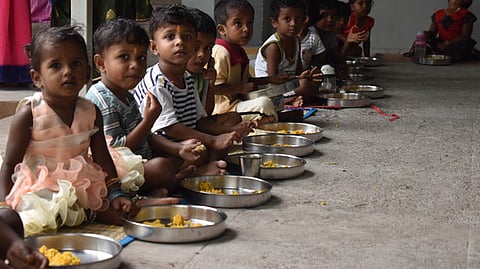 Gudiyattam residents urge collector to clear encroachments, rebuild dilapidated Anganwadi