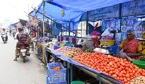 Image of street vendors used for representational purpose.