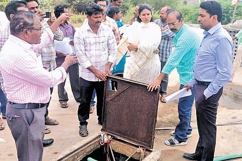 NTR Collector G Lakshmi Shah inspecting pipeline works at A Konduru