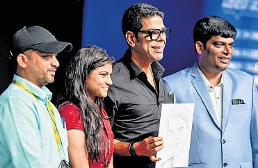 ‘Aage Badho, Aage Badho...’