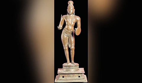 Thirumangai Alwar idol