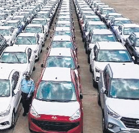 Carmakers, except Hyundai, report surge in November sales