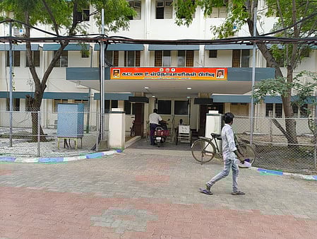 Woman discharged from Tirunelveli MCH dies, mentally ill son carries body on cycle