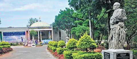 Nagaloka Shilpavana on Jnana Bharathi campus features 21 statues of those 
who shaped Dr BR Ambedkar’s philosophy 