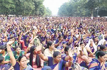 BJD urges state govt to release salary of Mission Shakti support staff 