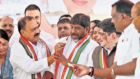 Deputy CM Mallu Bhatti Vikramarka, along with other Congress leaders, celebrates Sonia Gandhi’s birthday at Gandhi Bhavan in Hyderabad | Sri Loganathan Velmurugan