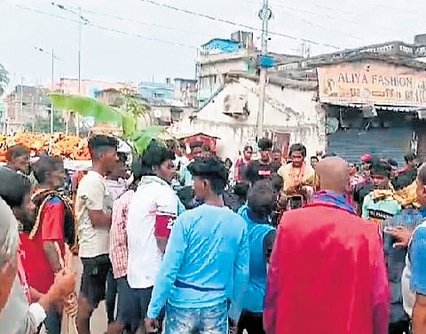 Family members of the deceased staging a roadblock at Barapathar on Monday