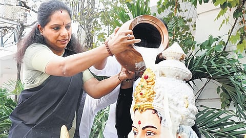 Kavitha sees hidden agenda behind change of Telangana Talli statue