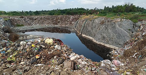 In Tiruppur, garbage collected daily in the Corporation wards is being dumped in a stone quarry in Pongupalayam village. 