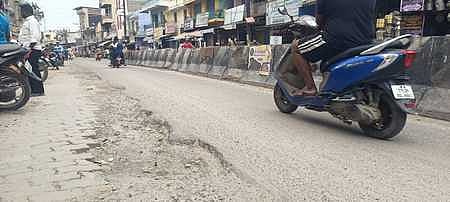 Broken roads in Palacode which is causing disruption in Palacode.