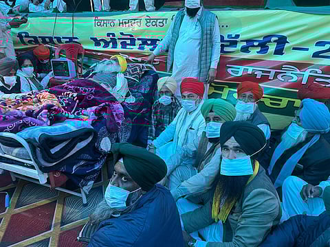 Samyukta Kisan Morcha leader Rakesh Tikait and other senior leaders meeting SKM (non-political) president Jagjit Singh Dallewal at Khanauri (Punjab-Haryana border) 