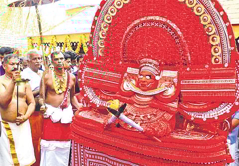 Narayanan Peruvannan performing Muchilot Bhagavathi Theyyam
