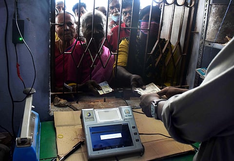 Ration cardholders in Coimbatore irked as PoS machines marred by tech glitches