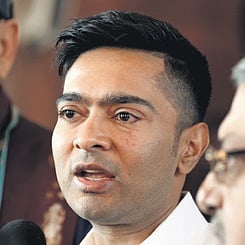 TMC makes U-turn on EVMs, differs with Congress on functioning