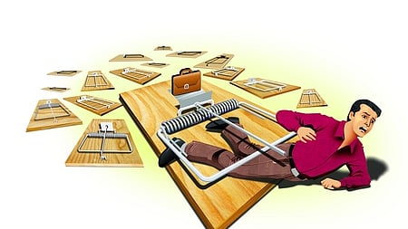 Two arrested for duping  job aspirants from Jajpur and Dhenkanal of Rs 5 lakh