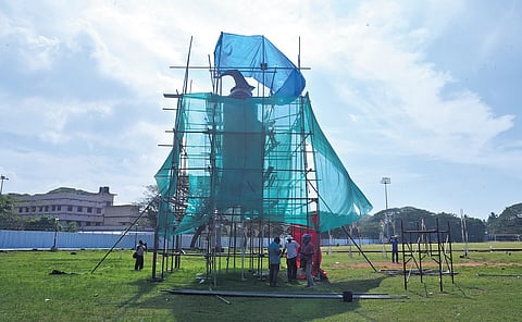 The 40-ft Pappanji set up at Veli Ground