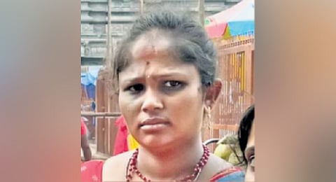 Sagging power line comes in contact with bus, kills pilgrim getting off vehicle in TN